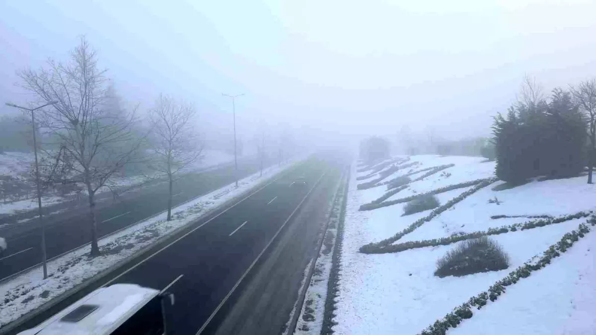 Düzce'de Sis ve Düşen Sıcaklık Sürücüleri Zor Duruma Soktu