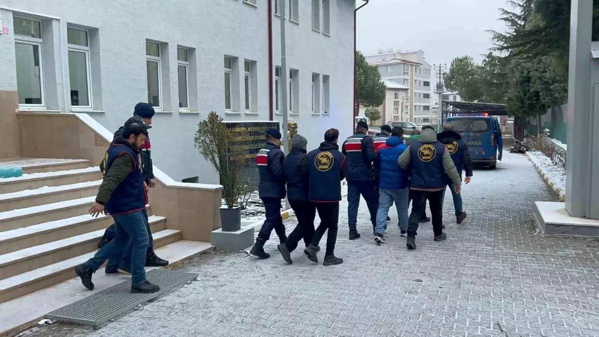 Bilecik'te 72 Yaşındaki Kadına Yönelik Dolandırıcılık Şebekesi Çökertildi