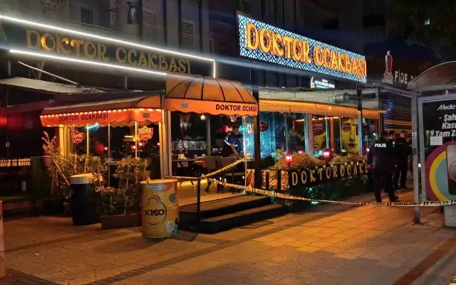 Olay yerindeki polis ekipleri