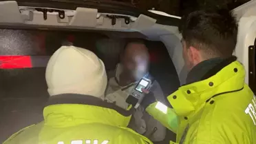 Kaçan aracın polis tarafından durdurulması