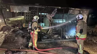 Yanmış konteynerin fotoğrafı