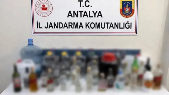 Ele geçirilen sahte içkiler