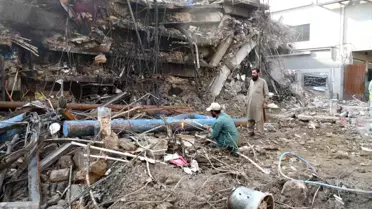 Yangın sonrası yıkım