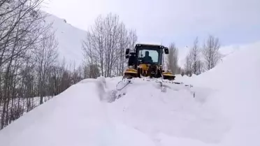 Yol çalışması sırasında kullanılan ekipman