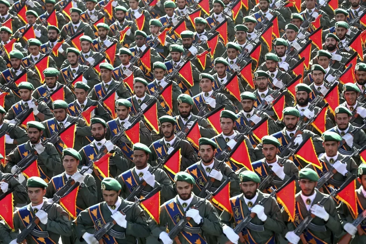 İran Devrim Muhafızları Operasyonel Hazırlıklarını Artırdı: En Yüksek Teyakkuz Seviyesi Açıklandı