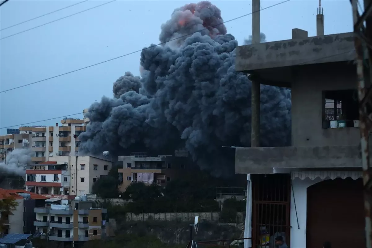 İsrail ordusunun Lübnan üzerindeki hava saldırısı