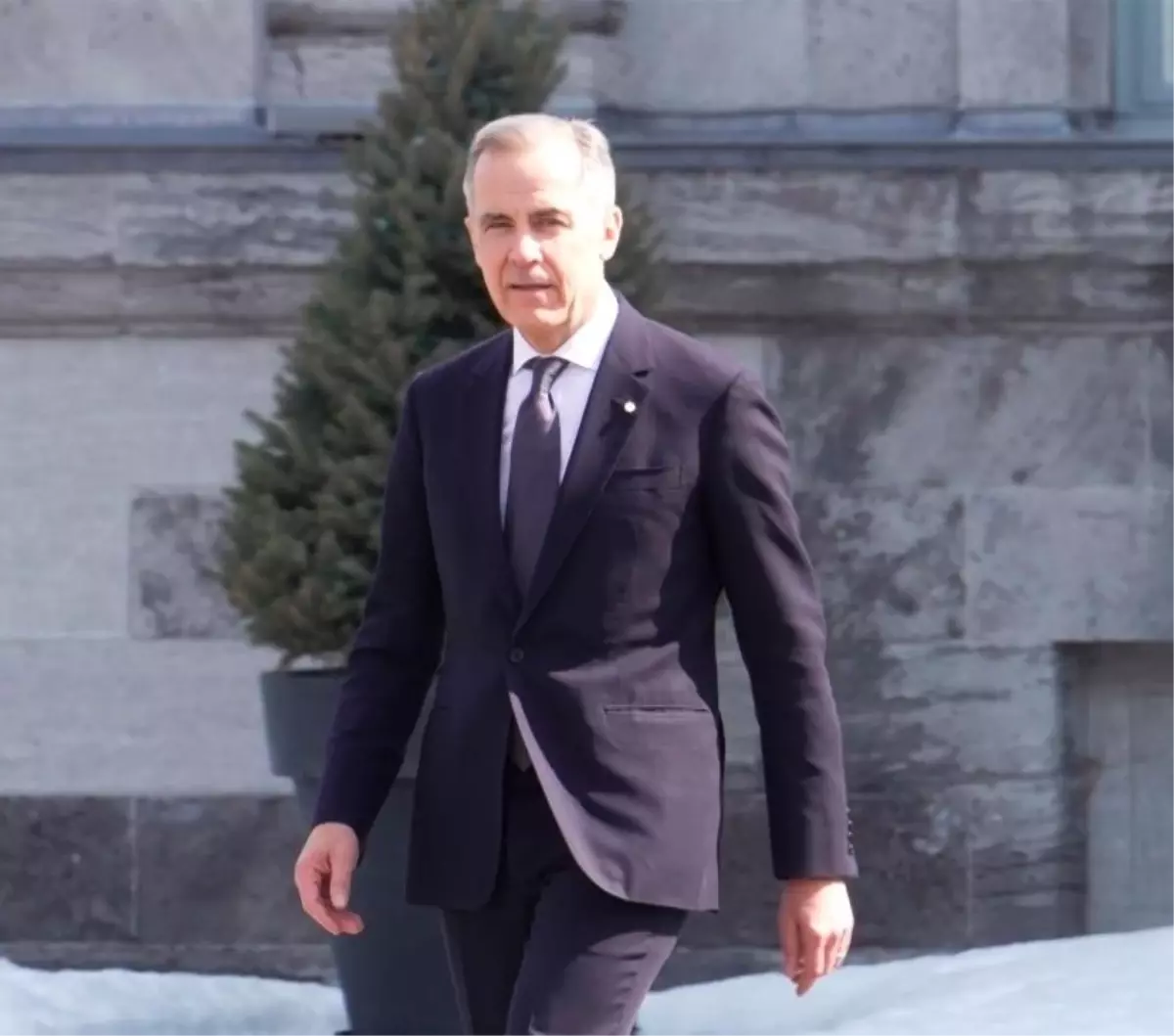 Kanada Başbakanı Carney, Arktik Egemenliğinde Grönland ve Danimarka’yı Destekliyor