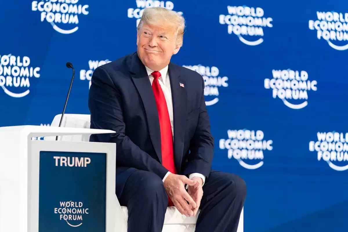 Trump, Davos'ta 'Bazen Bir Diktatöre İhtiyacınız Olur' Deyerek Eleştirileri Yanıtladı