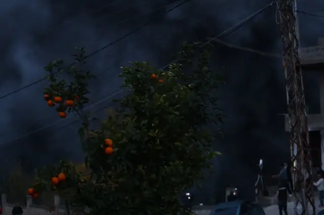 Saldırıda yıkılan binalar