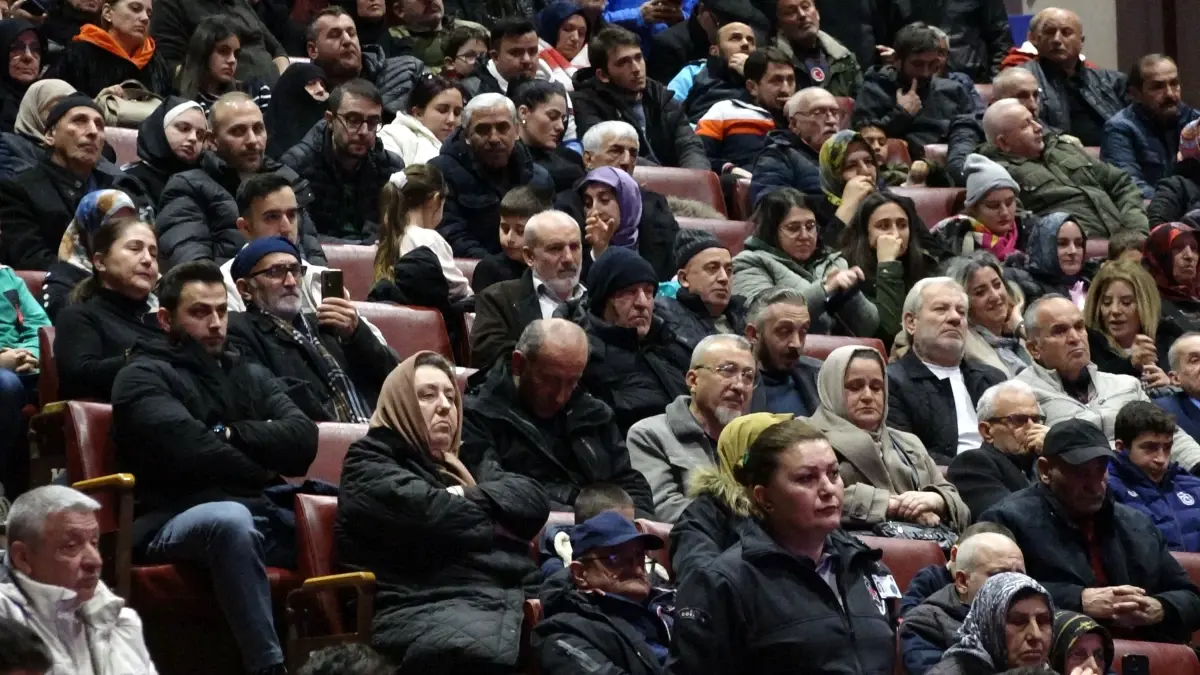 Uraloğlu, Nusaybin‑Kamışlı’da Bayrak Saldırısını Kınadı ve Trabzon’da Sosyal Konut Projesi Detaylarını Paylaştı