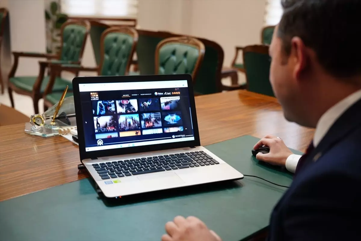 Biga Kaymakamı Ercan Kayabaşı, 2025 Yılın Kareleri Yarışmasında Değerlendirme Yaptı