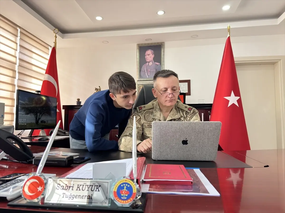 Bingöl Jandarma Komutanı Kyük, Yılın Kareleri Oylamasında Seçkin Fotoğrafları Belirledi