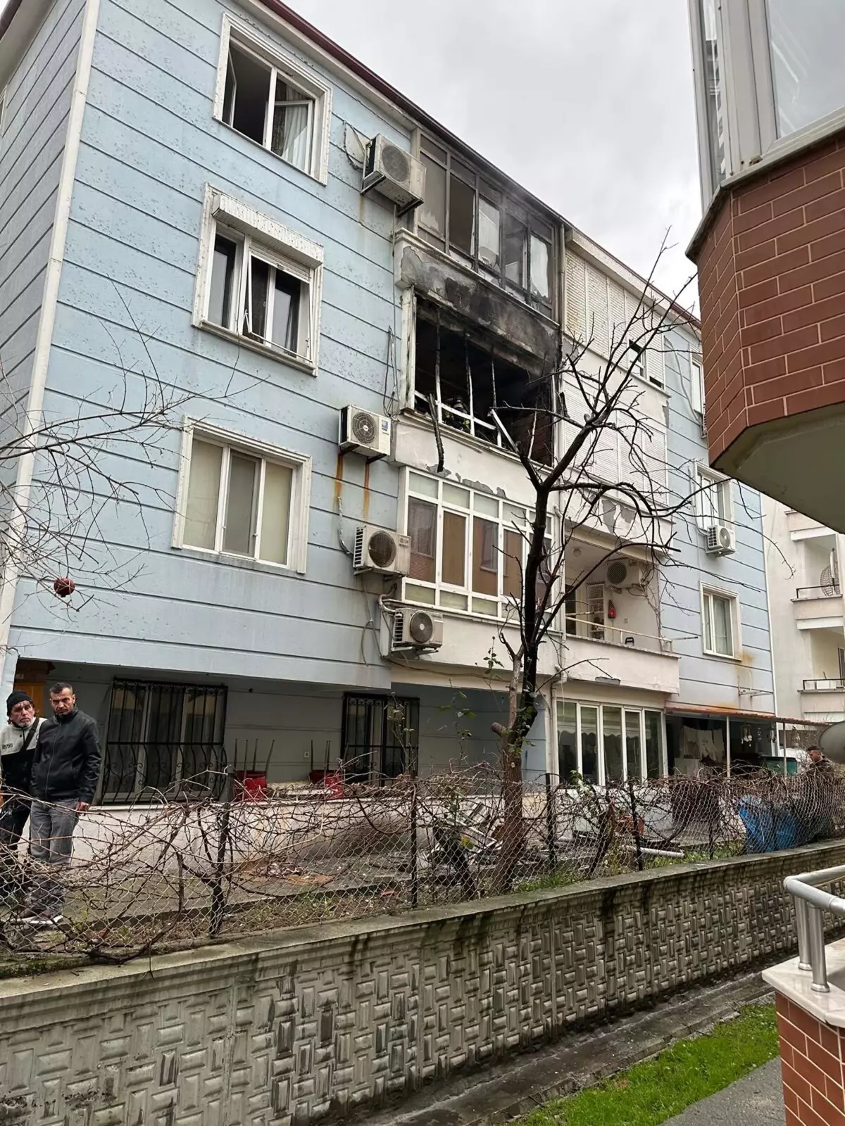 Ayvalık’ta Buzdolabı Patlaması Mutfak Bölümünü Yok Etti