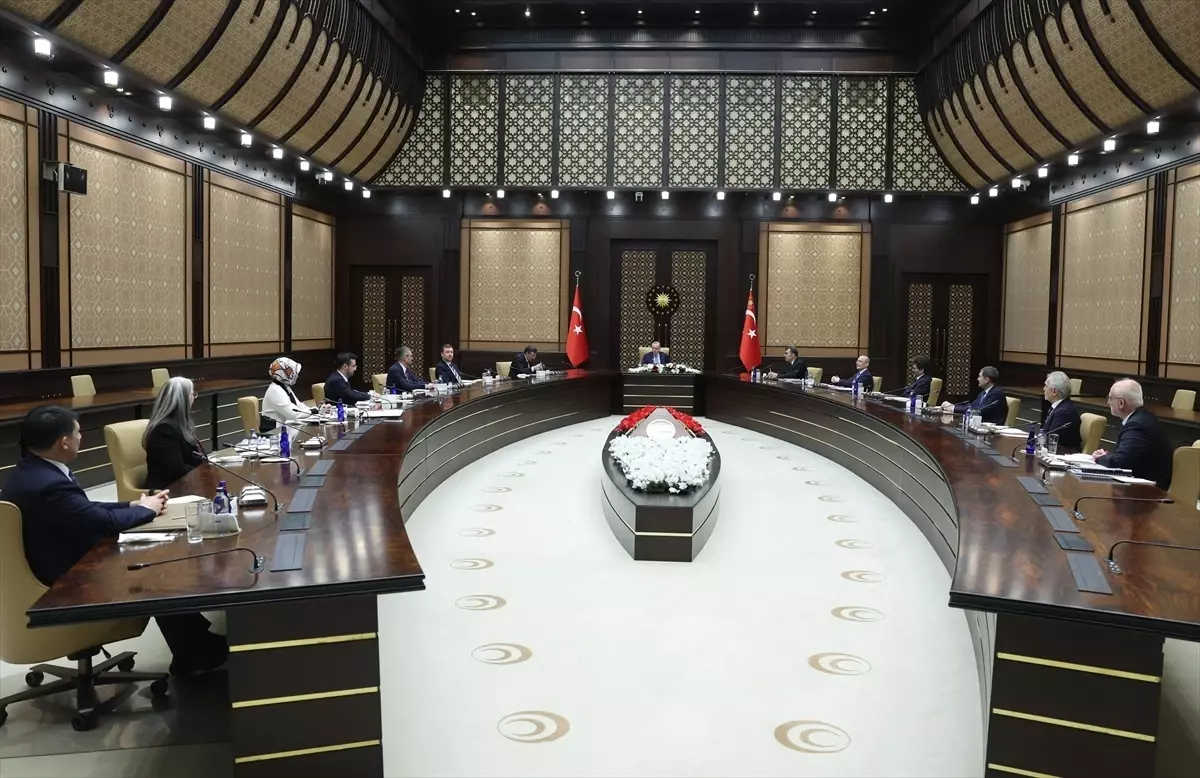 Cumhurbaşkanı Erdoğan, Politika Kurullarının Başkanvekillerini Değerlendirdi