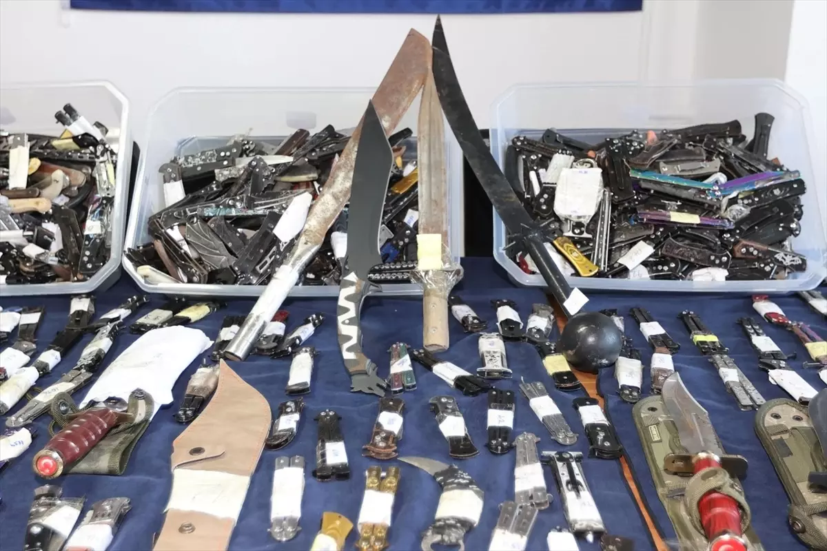 Muğla Otogarlarında 2025 Güvenlik Operasyonu: 2.520 Kesici Alet ve 30 Ruhsatsız Silah Ele Geçirildi