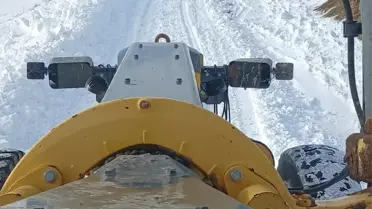 Açılan köy yolları ve kar temizleme ekipleri