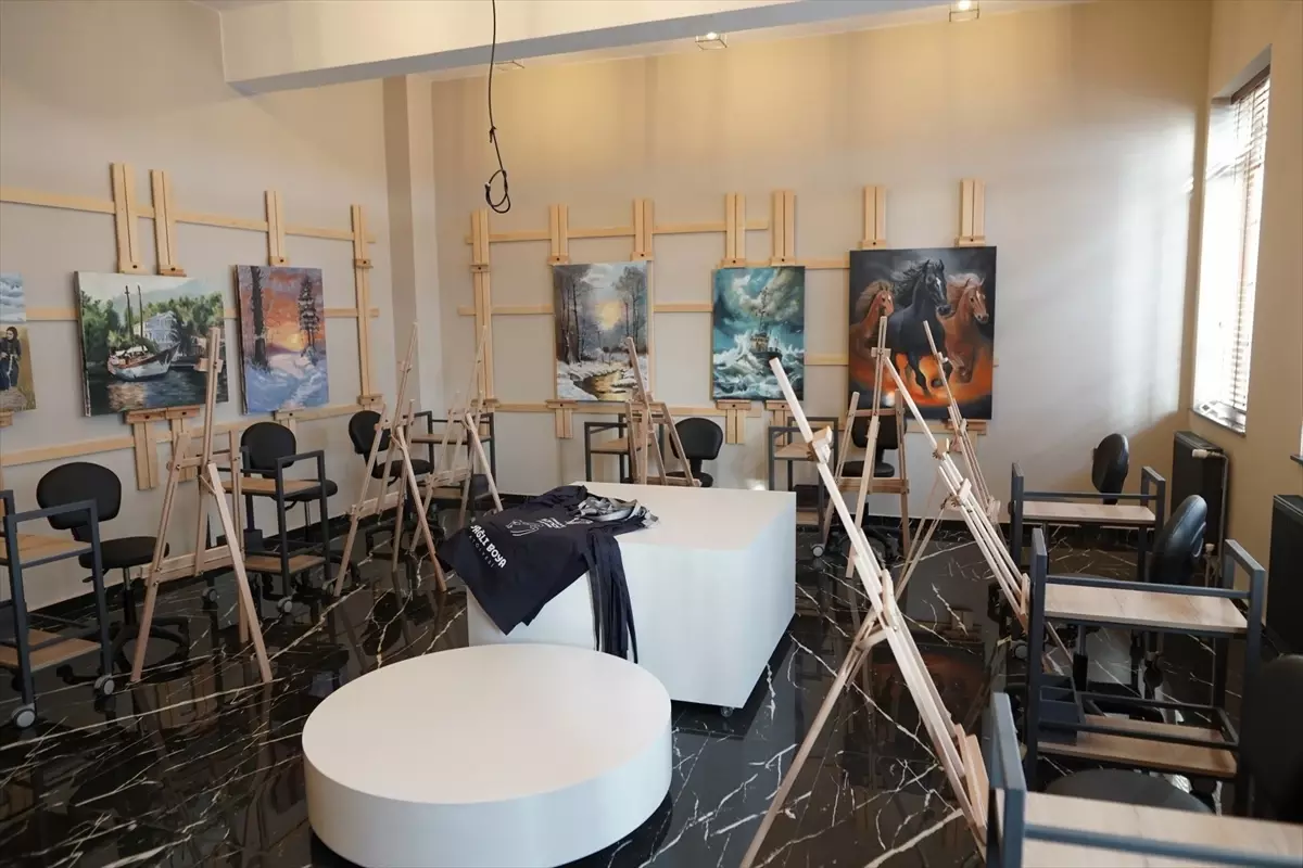 Kayseri’nin Tarihi Okulunda Sanat Melikgazi Açıldı