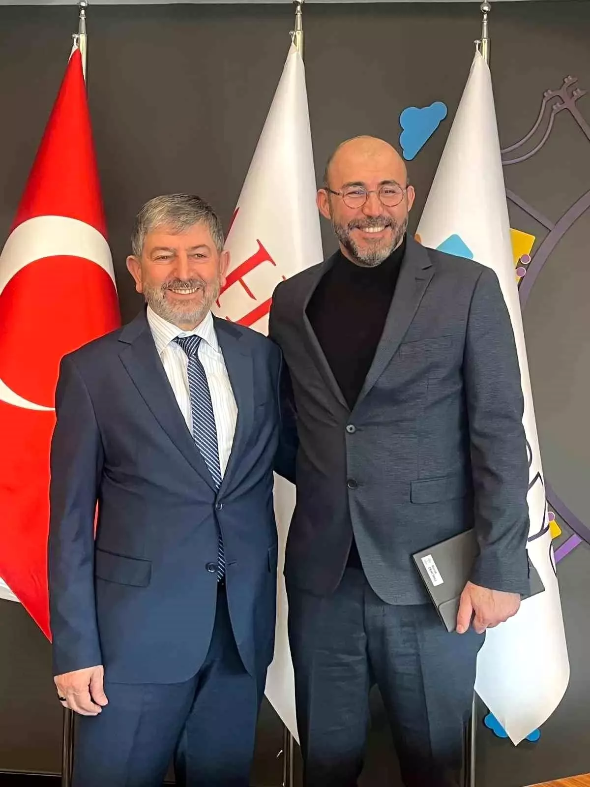 Germencik Belediye Başkanı Zencirci, Ortaklar Mahallesi'nde Doğalgaz Projesi İçin İstanbul’da Kritik Görüşmeler Yaptı