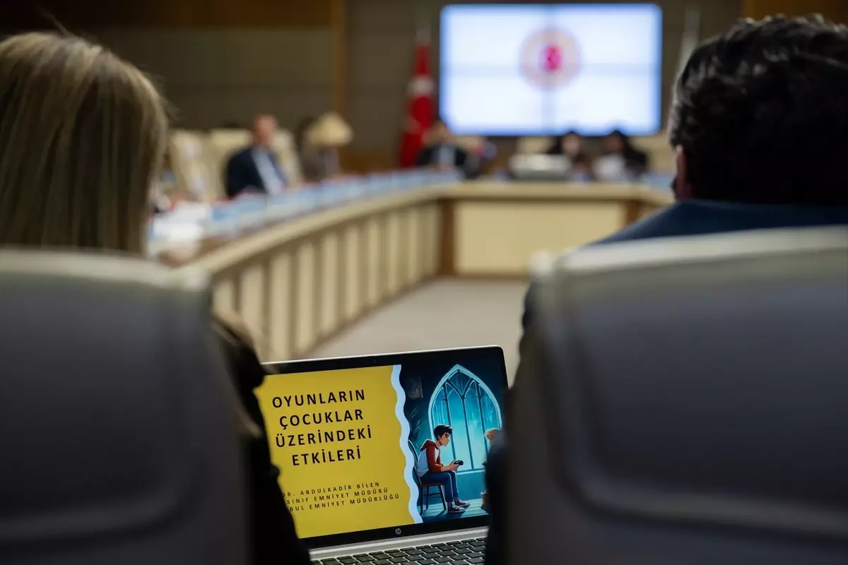TBMM toplantısında çocuk suçluluğu üzerine konuşan yetkililer