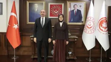 Bakan Göktaş, Çocukların Dijital Güvenliğini Güçlendirmek İçin Siber Güvenlik Başkanı Oğnal ile Görüştü