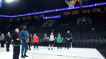 Erdoğan ve Shaquille O'Neal, Cumhurbaşkanlığı Sarayı'nda Dostluk Maçına Çıktı