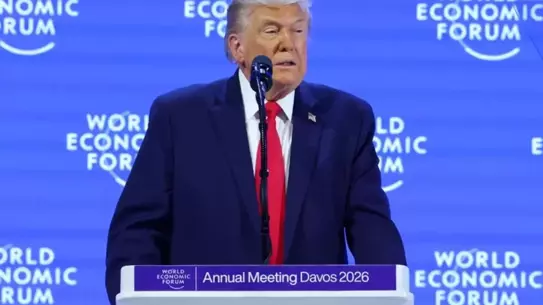 Trump, Davos'ta Konuşmaya Başlar Başlamaz Gülme Dalga Yarattı