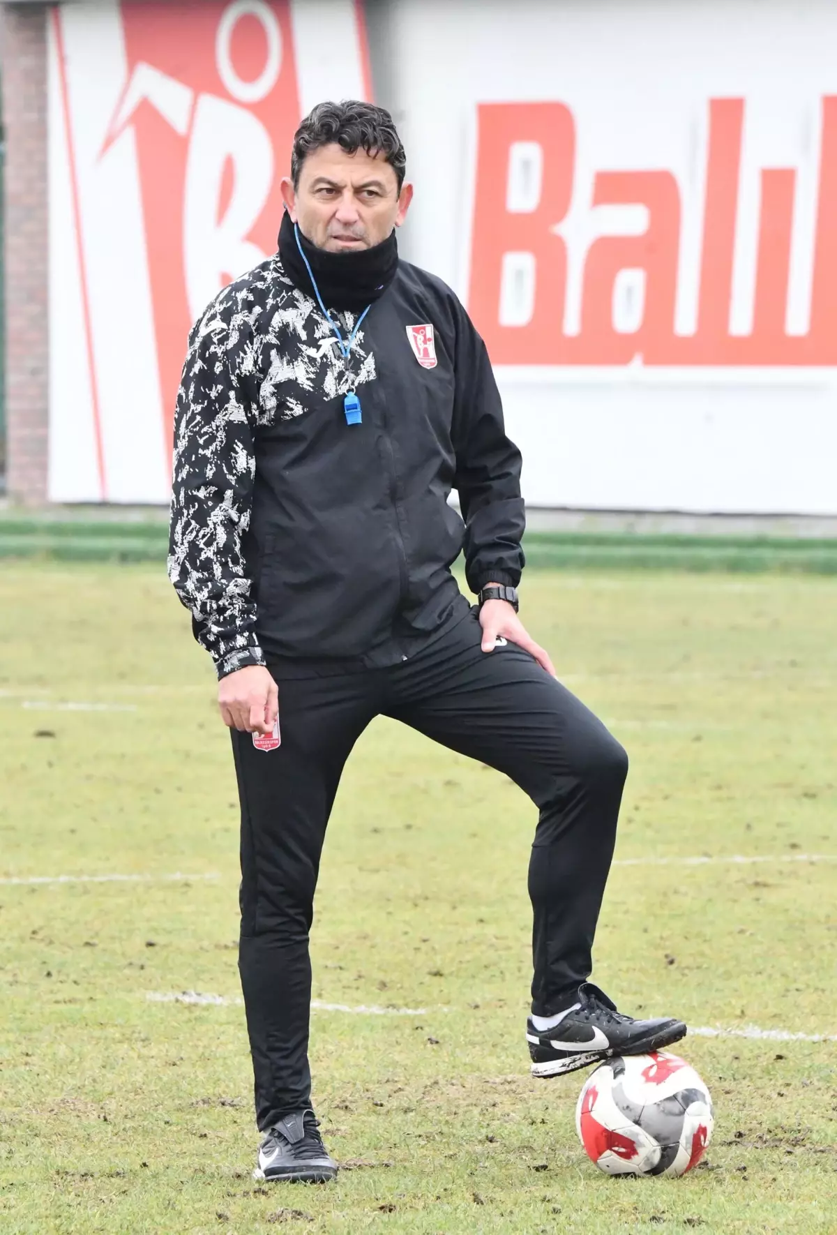 Balıkesirspor'un Genç Yıldızı Yiğit Bayındır Kas Yırtığı Nedeniyle Sahalardan Uzaklaştırıldı