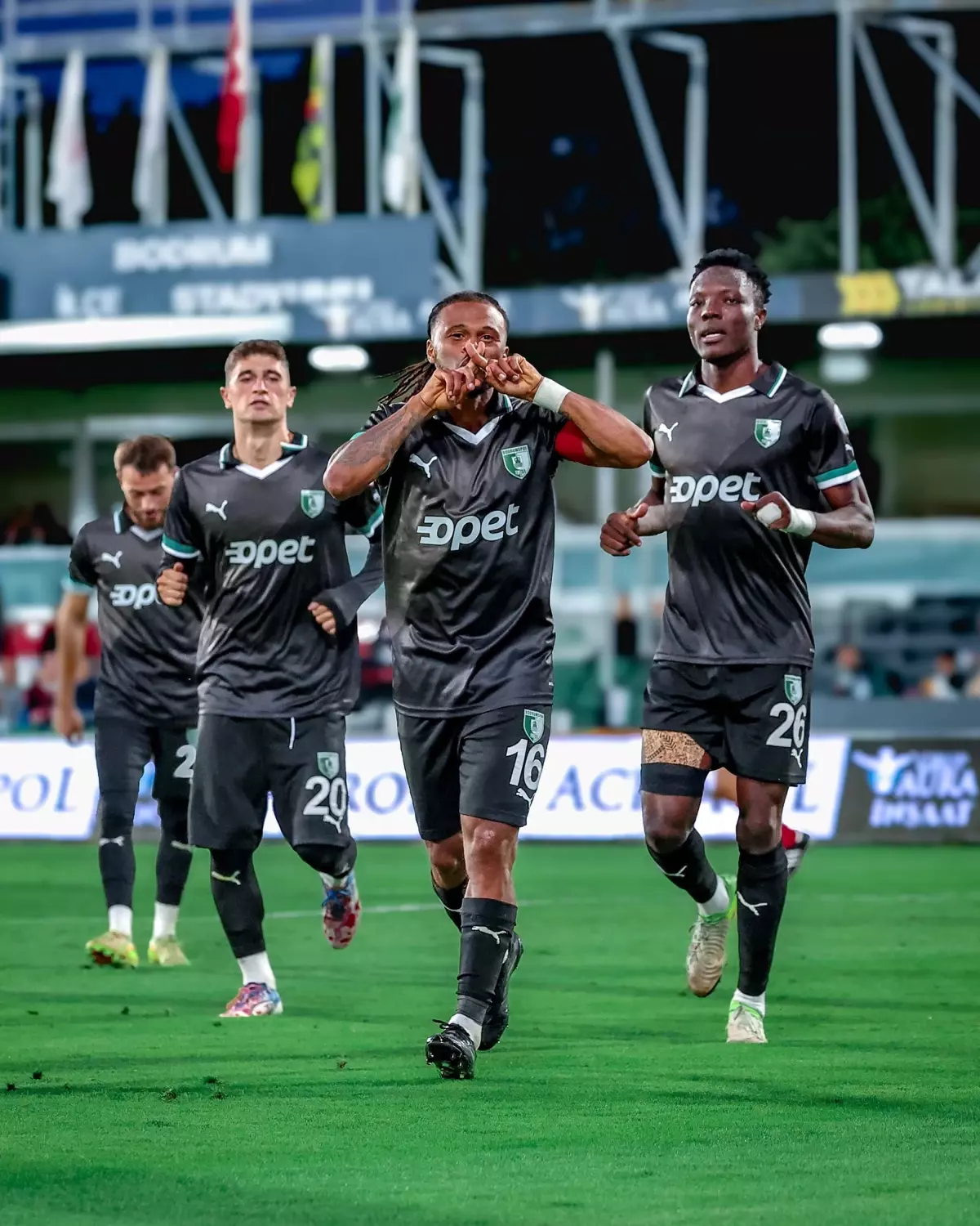 Bodrum FK’da Yeni Dönem: Öztürk Ailesi Görevden Ayrıldı, Fredy Çorum Transfer Oldu