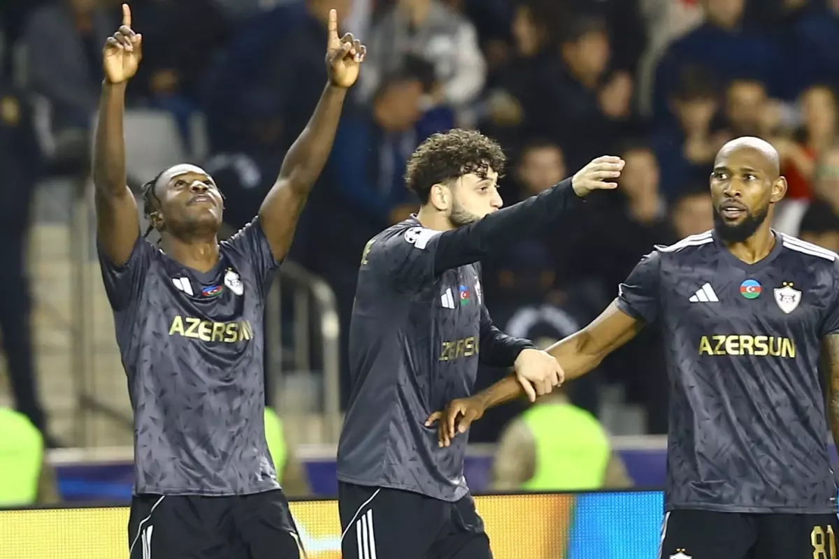 Karabağ ve Eintracht Frankfurt maçından sahada çekilmiş fotoğraf