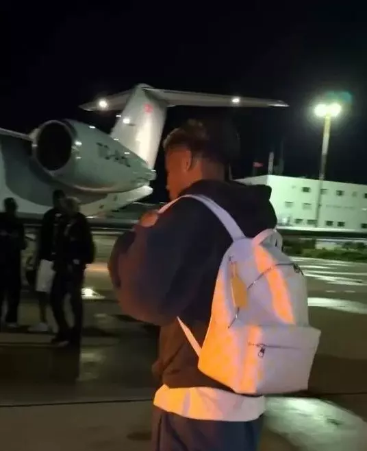 Onyedika'nın uçağa binerken başka bir anı