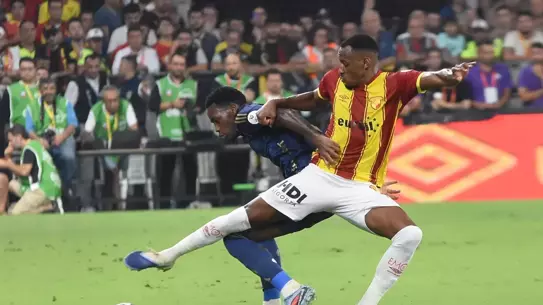 Göztepe savunma değişikliği anı