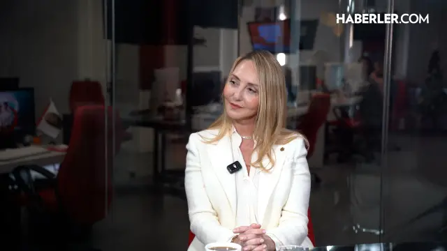 Programda Ebru Şalcıoğlu'nun konuşması