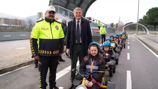 Oyak Renault, Çocuklara Trafik Güvenliği Bilinci Kazandıran “Güvenli Adımlar” Projesini Başlattı