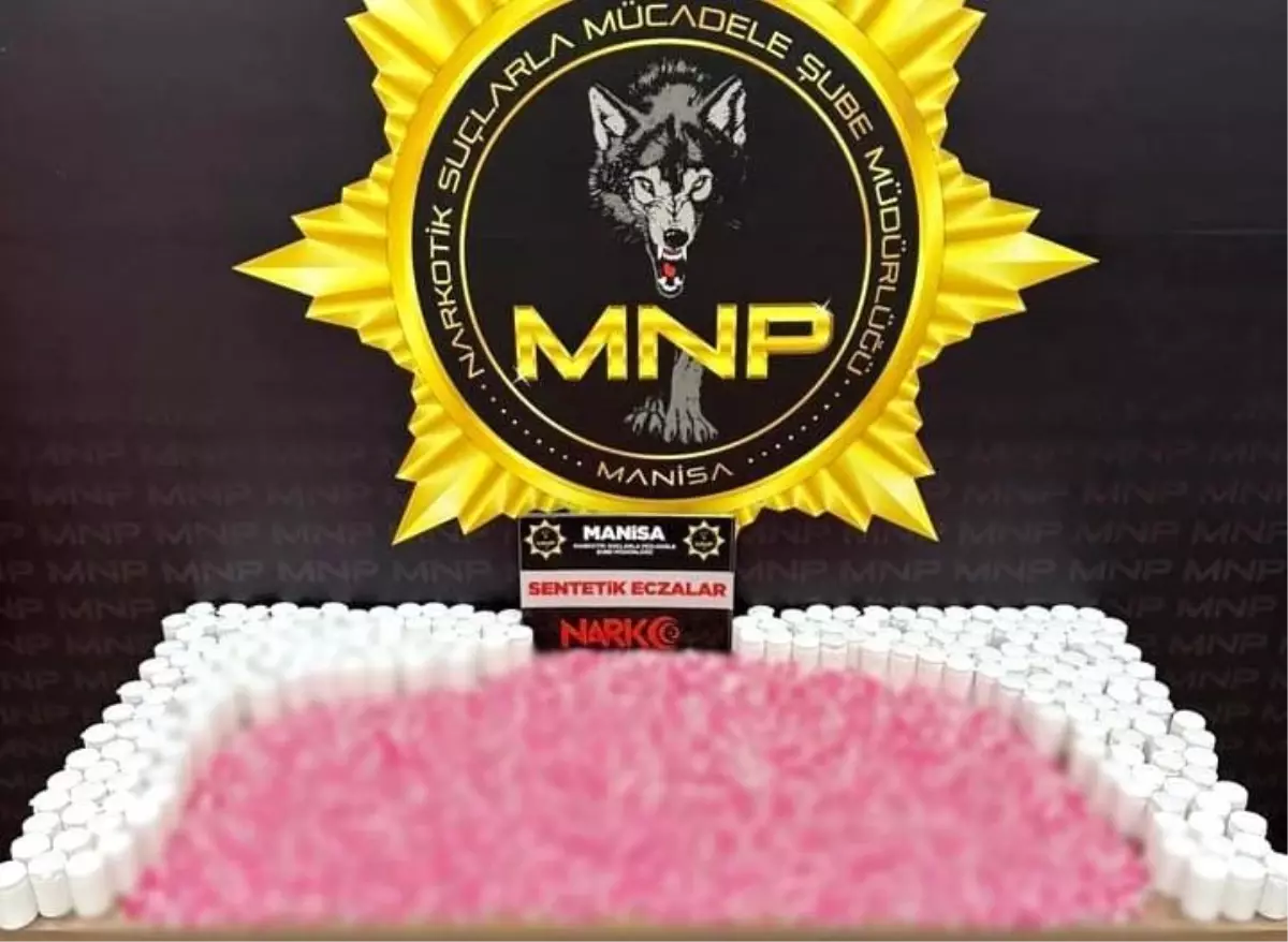 Polis aracında bulunan sentetik haplar