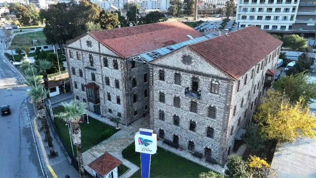 İzmir Meslek Fabrikası binası