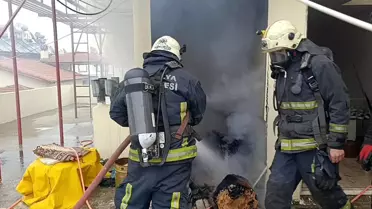 Manavgat’ta 5 Katlı Apartmanın Çatı Katındaki Yangın Hızlıca Söndürüldü