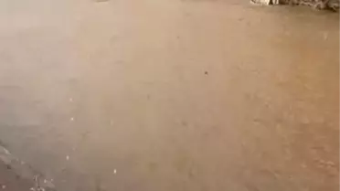 Bozcaada’da Şiddetli Sağanak Sel Sokakları Sular Altına Çekti