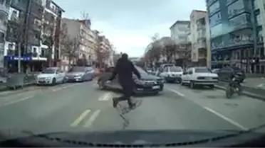 El frenini unutmuş aracın hareketi