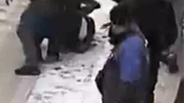 İcadiye Mahallesi'nde Tartışma Sokakta Şiddetli Kavgaya Dönüştü