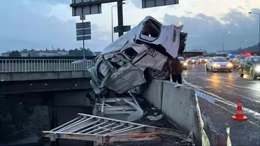 İzmir Buca’da Freni Boşalan Kamyon Trafik Kazası: 3 Yaralı, 2’si Kritik