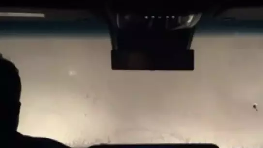 Sivas'ta Yoğun Kar Yağışı Yol Açıklarını Kapattı, Ulaşımda Aksamalar Yaşanıyor