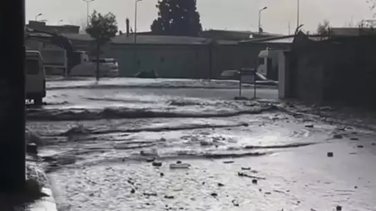 Aydın’da Şiddetli Sağanak Yağışlar Su Baskınlarına Yol Açtı