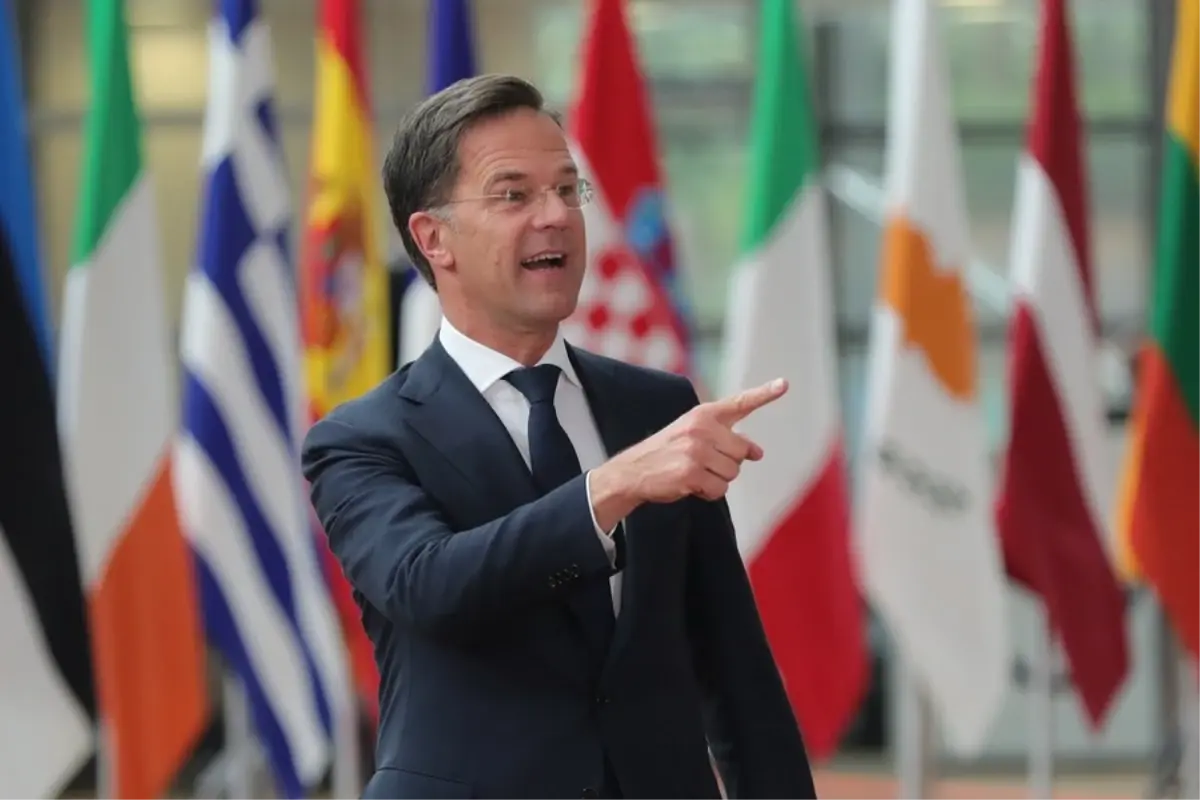 NATO toplantısında Mark Rutte ve Donald Trump