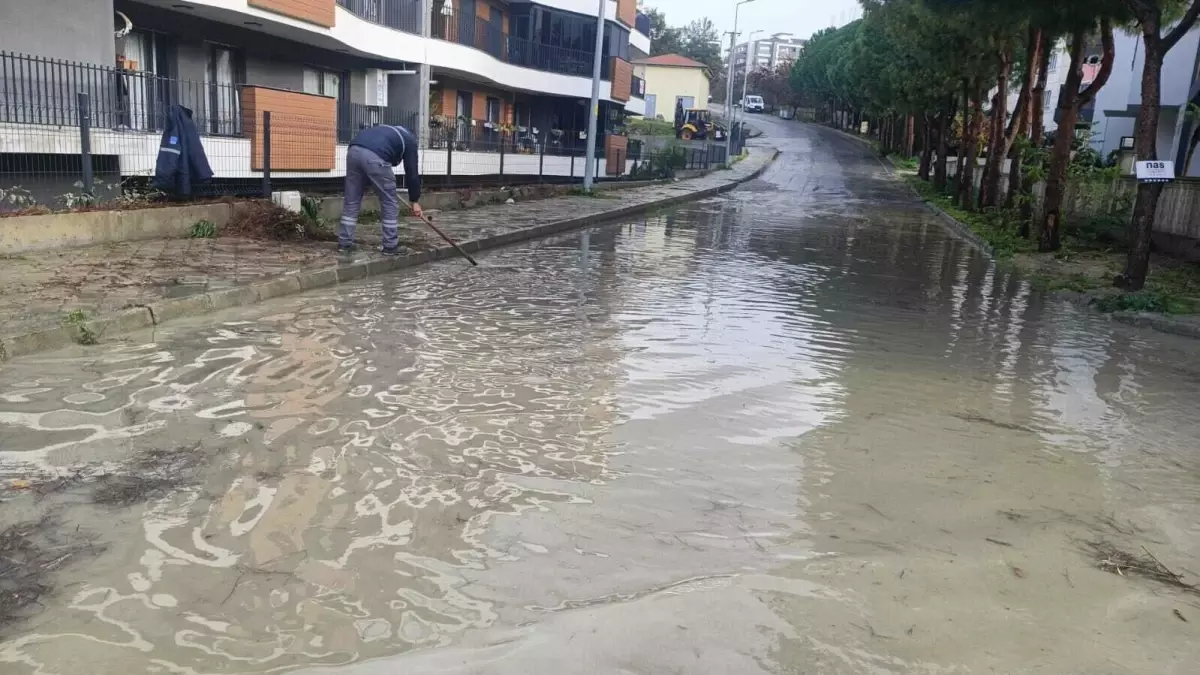 Aydın’da Şiddetli Sel: Otelde 600 Misafir Tahliye Edildi