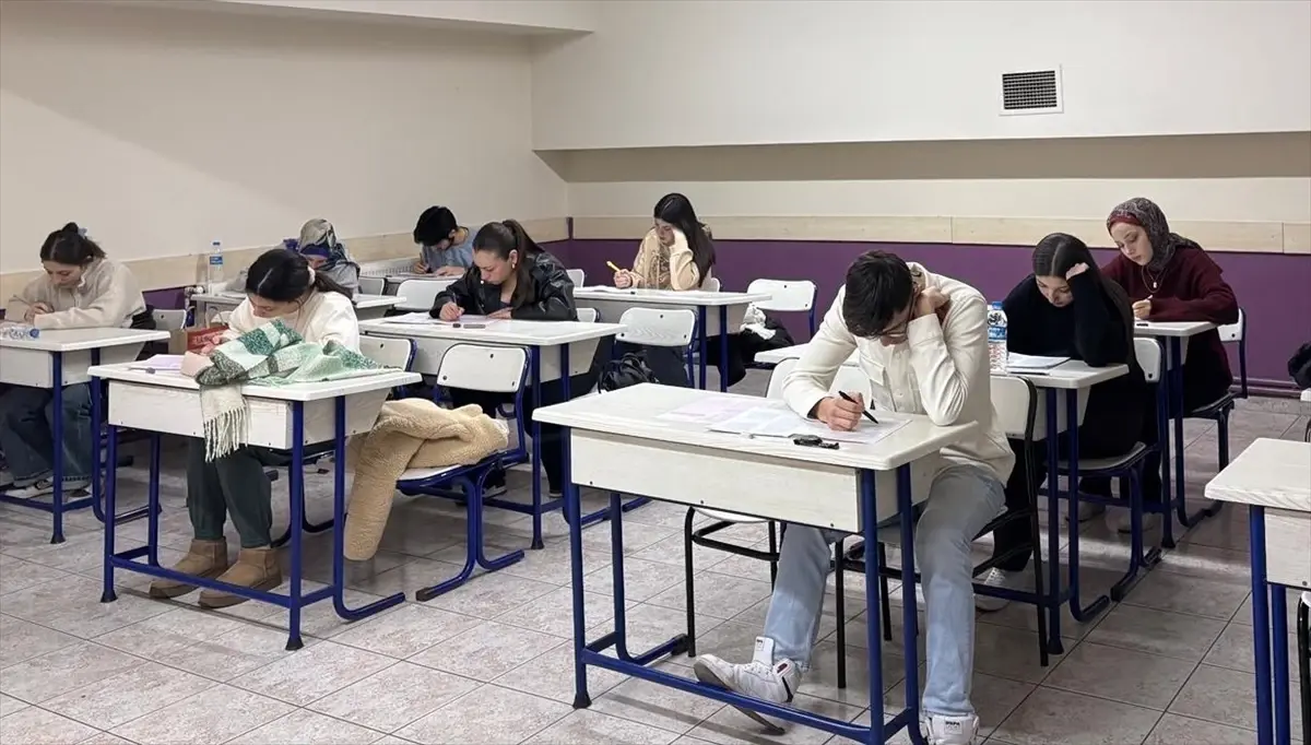 İlkadım Belediyesi, YKS ve LGS Adaylarına Ücretsiz Hazırlık Kampı Başlattı