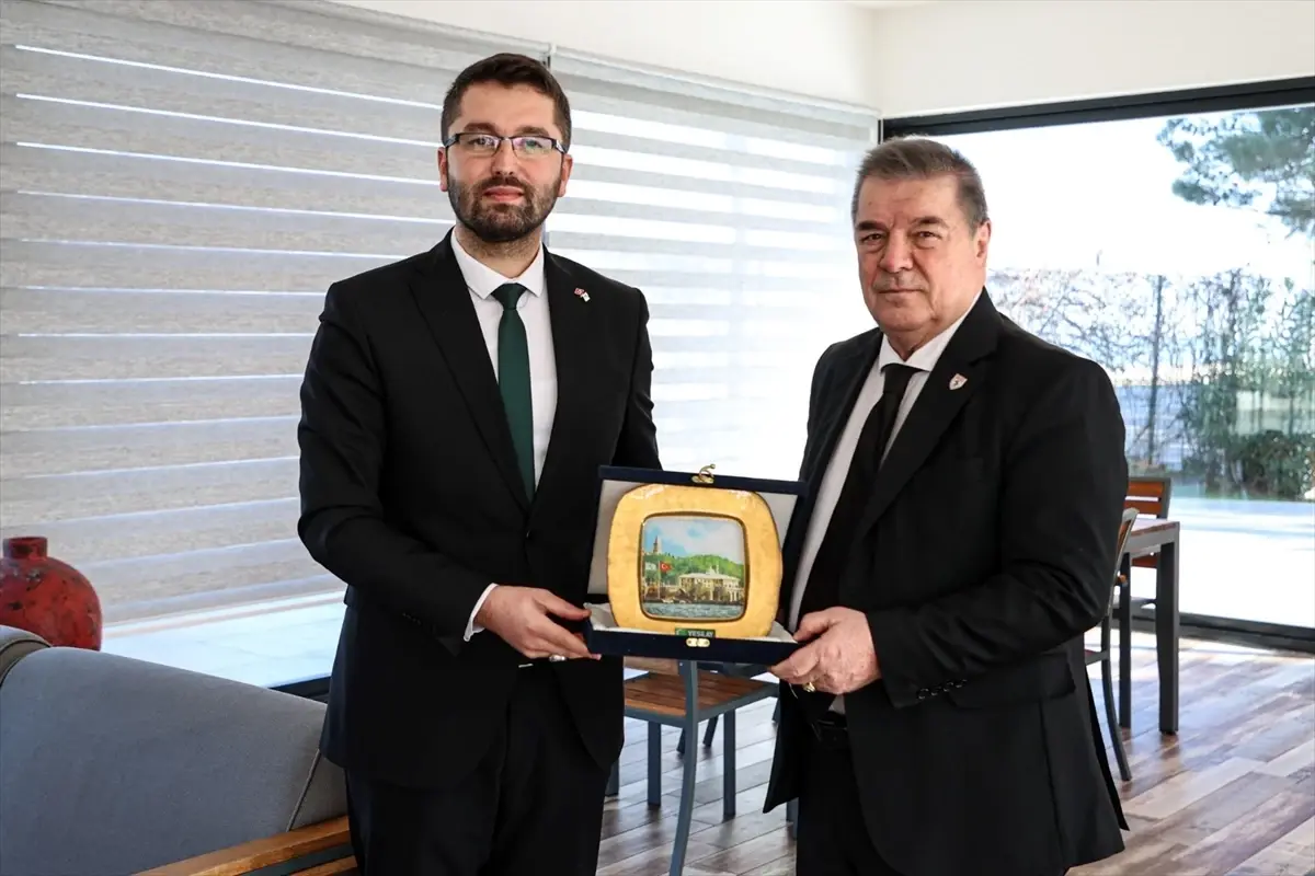 Yeşilay ve Samsunspor temsilcileri bir arada