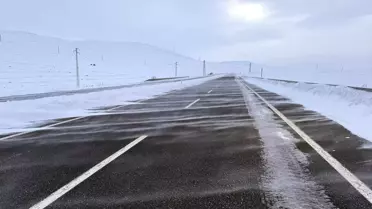 Ardahan’da Şiddetli Kar ve Tipi Ulaşımı Tehlikeye Soktu