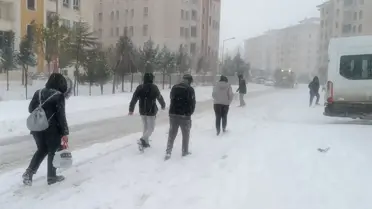 Kar Yağışı ve Buzlanma Sebebiyle Gaziantep’te Kamu Kurumları ve Kurslar Bir Gün Tatil Edildi