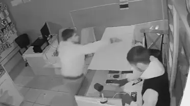 Iğdır’da 30 Saniyede Cep Telefonu Çalan Hırsızlar Kayda Alındı