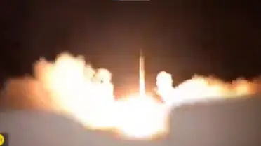 İran, 10.000 km menzilli ilk kıtalararası balistik füzesini Sibirya’ya yöneltti